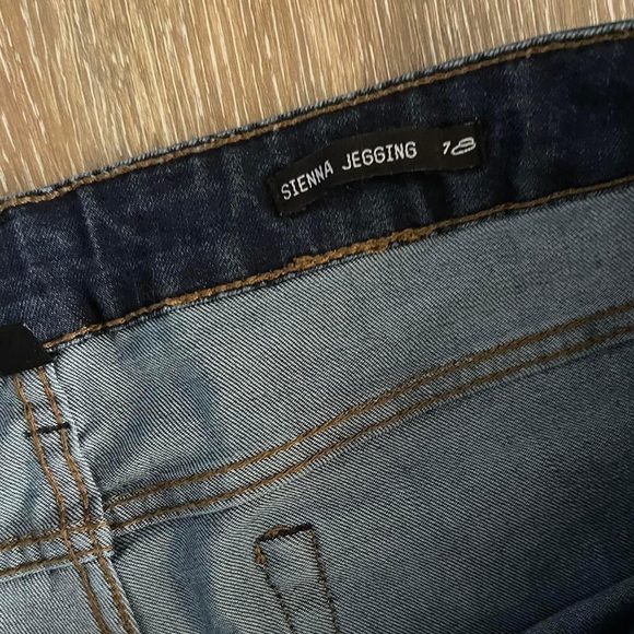 William Rast Sienna Jegging - Picture 4 of 4